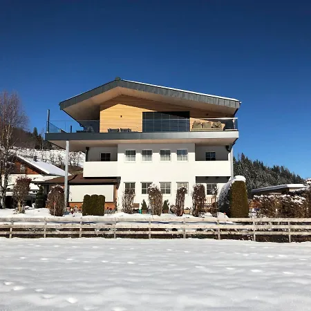 Schitter Flachau